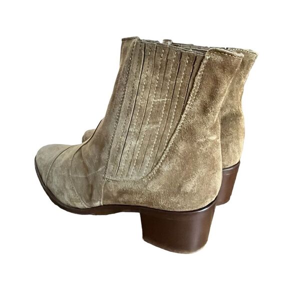 Charles David Tan Ankle Boots - Picture 4 of 9
